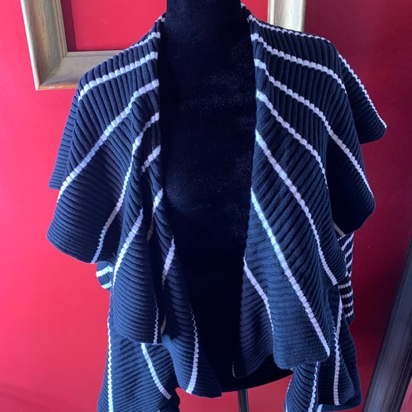 Angelo Tarlazzi versatile hi low, peplum, style black and white strip sweater - Picture 4 of 4